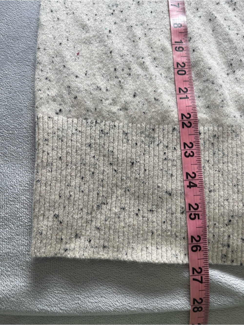 Land’s End women 100% cashmere heathered cream speckled v neck sweater, S 6-8 - Picture 9 of 11